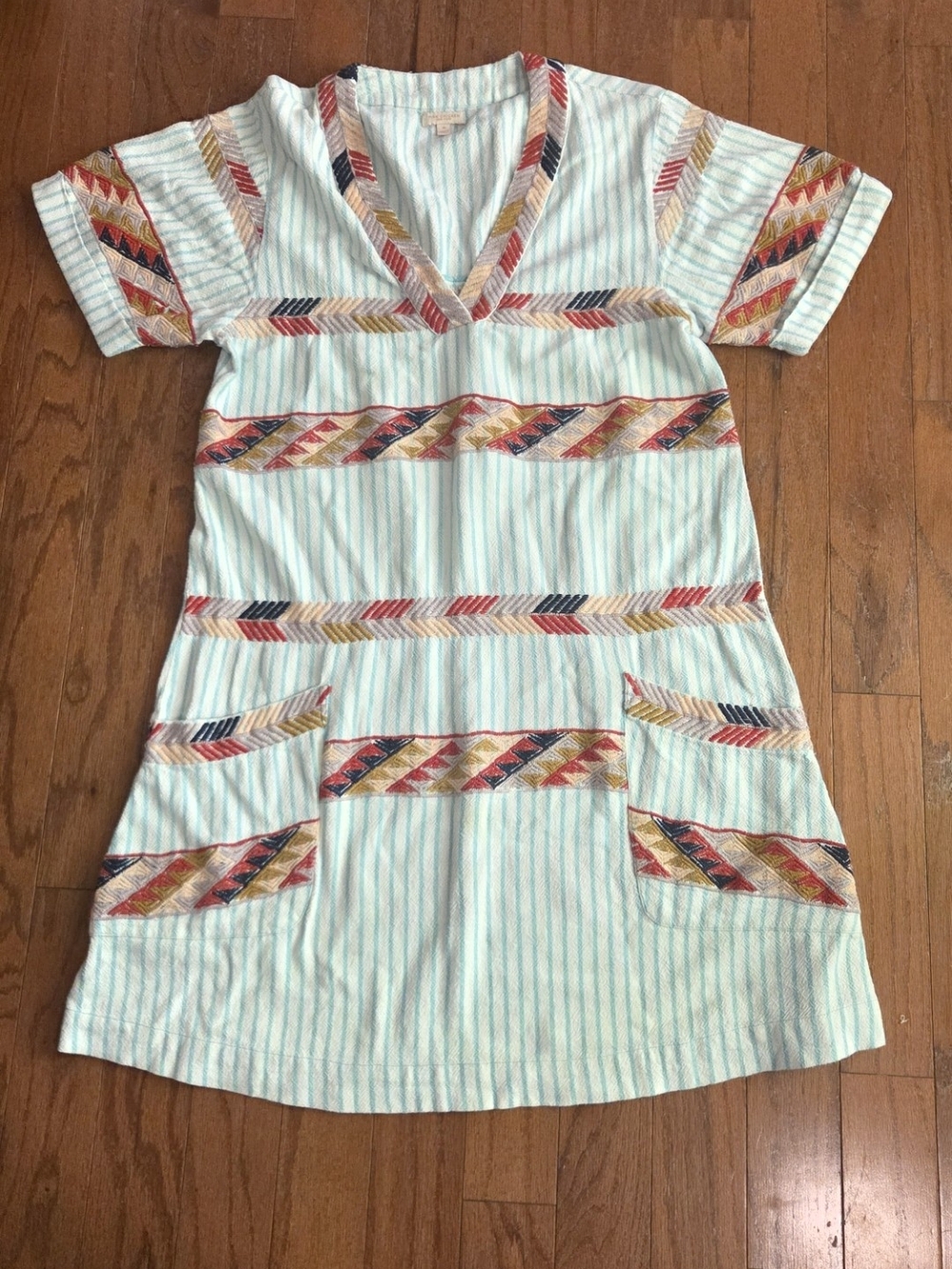 Pink Chicken New Womens Medium  V Neck Suri Embroidery Boho Dress
